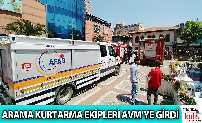 Bursa'da AVM'de tavan çöktü!